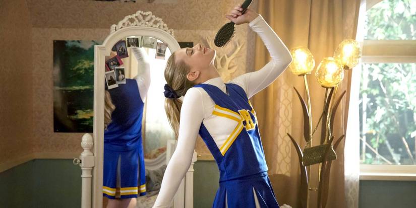 Riverdale: Betty's Slow Transformation In Pictures