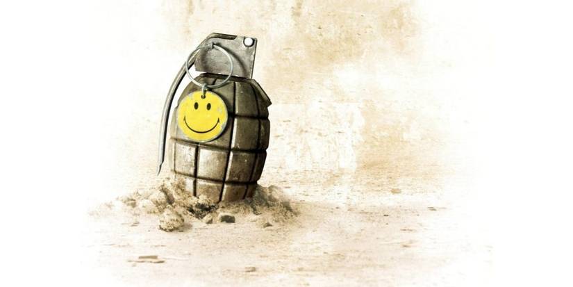 Uma granada com uma cara feliz dançando no pino em Battlefield Bad Company
