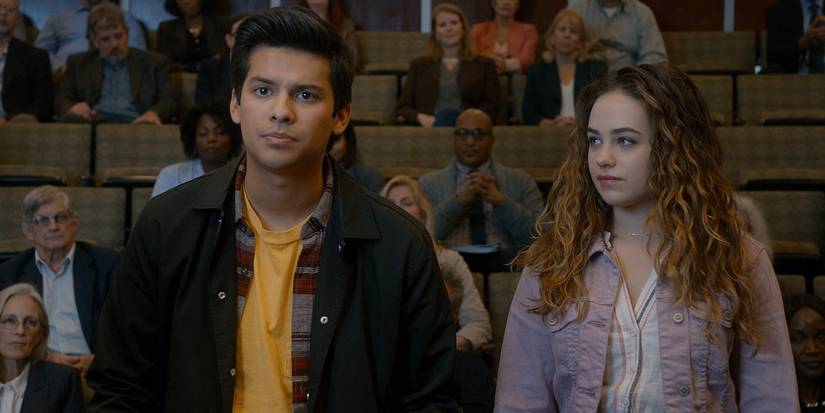 Сэм смотрит на Мигеля