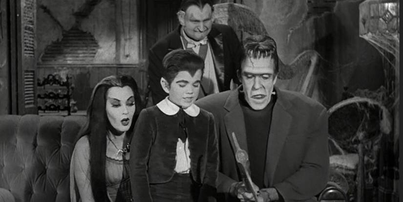  Lily, Herman, Grandpa and Eddie in the living room