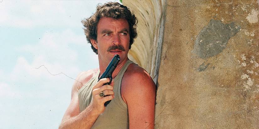 Thomas Magnum with a gun in Magnum P.I.