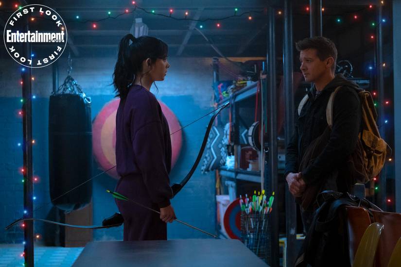 Hawkeye First Official Image Reveals Kate Bishop Meeting Clint