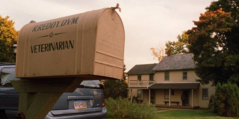 M. Night Shyamalan's Signs: 15 Things You Might Have Missed