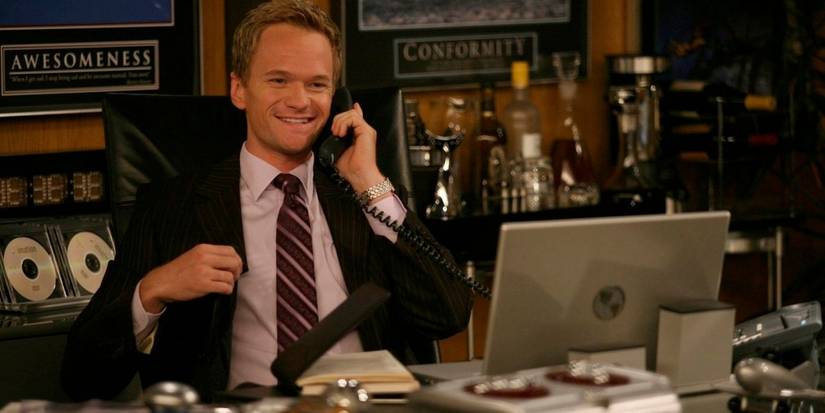 Barney talking on the phone in HIMYM
