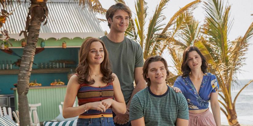 Elle (Joey King), Noah (Jacob Elordi), Lee (Joel Courtney), and Rachel (Meganne Young) in The Kissing Booth 3.