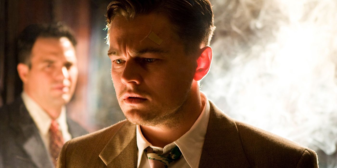 Leonard DiCaprio and Mark Ruffalo investigating in Shutter Island