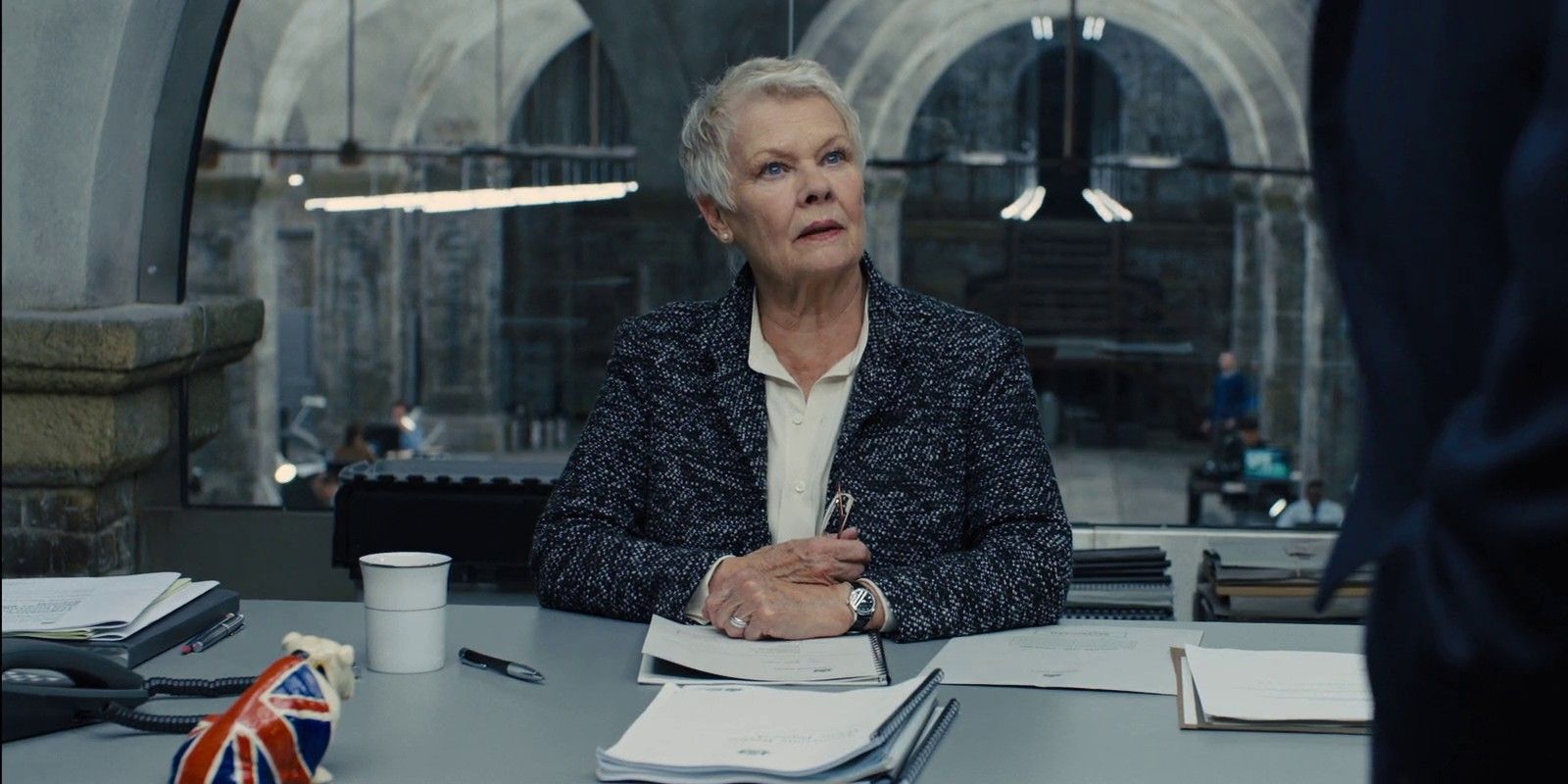 Jack 007 skyfall   ブルドッグ　箱無し M's Skyfall Bulldog Gets Real-World No Time To Die Redesign