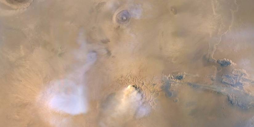 Mars Life Search - NASA Spots Dust Storms Sucking The Moisture Out Of Mars