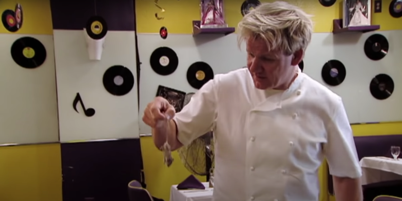 Kitchen Nightmares: 10 Grossest Things Gordon Ramsay Has Found