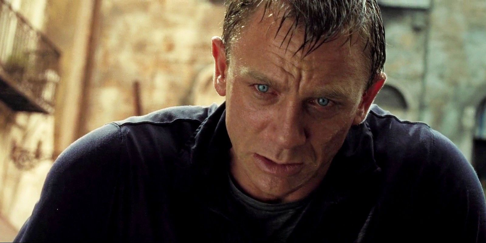 Daniel-Craig-as-Bond-in-Casino-Royale-2006-1.jpg