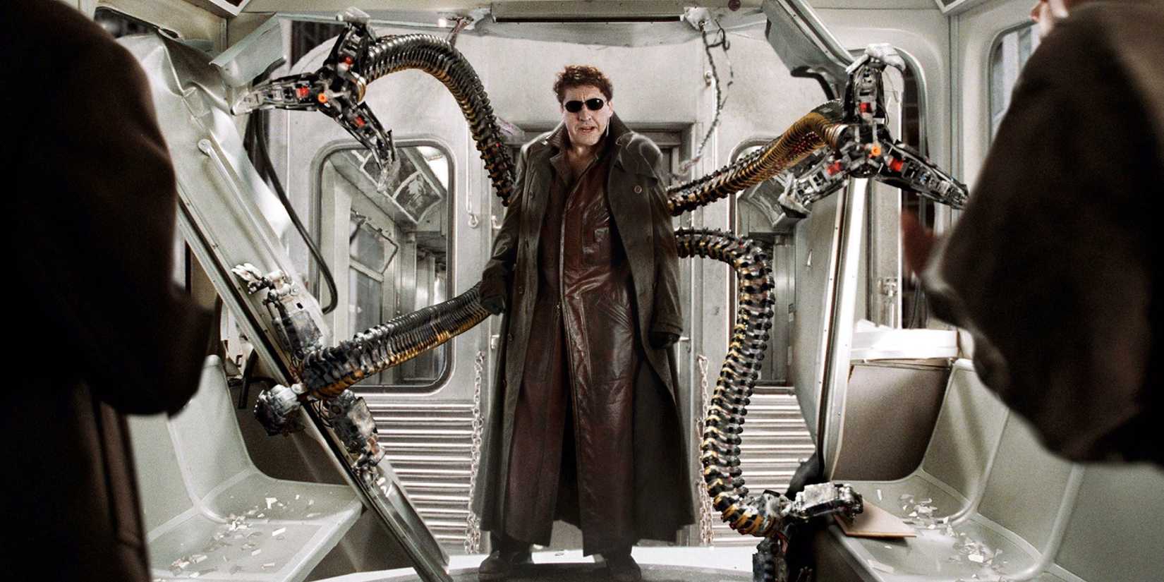 Doc Ock invadindo o trem em Homem-Aranha 2 (2004)