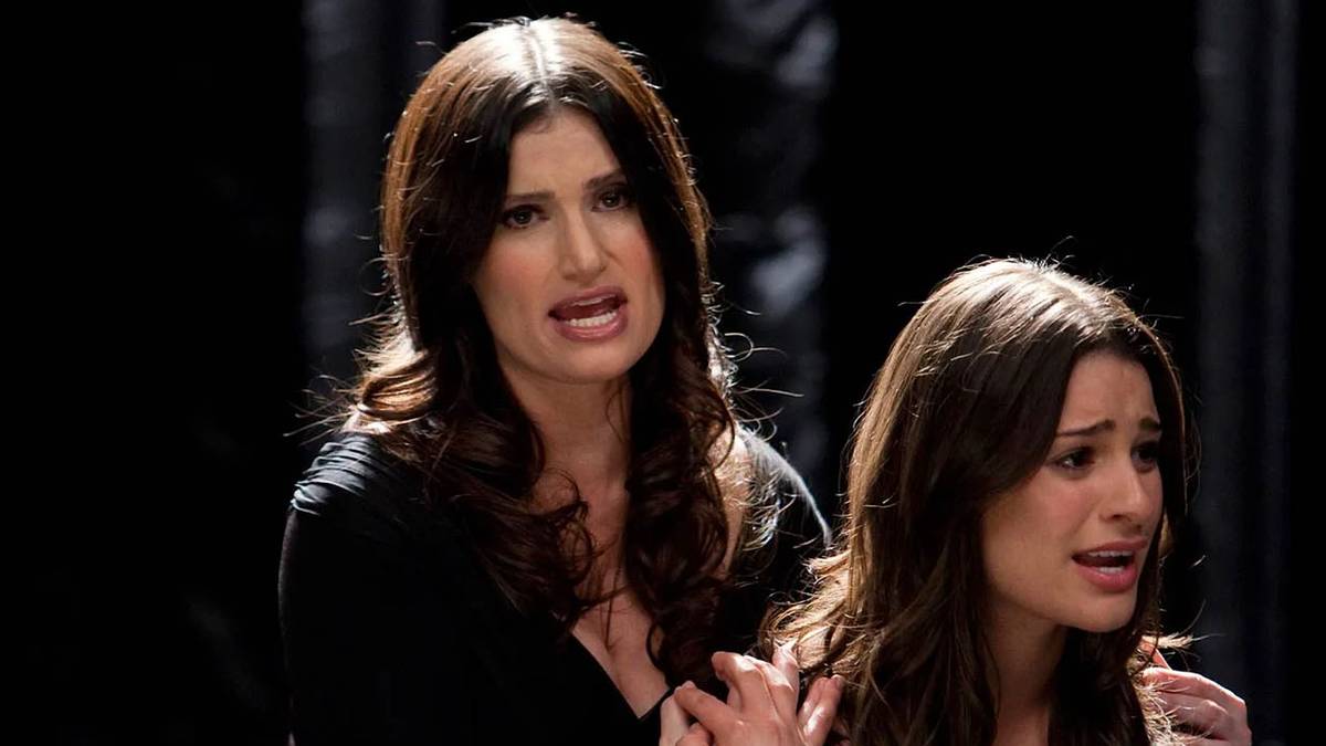 Glee: Idina Menzel Says She Should've Played Rachel's Sister, Not Mom, image size:1200x675