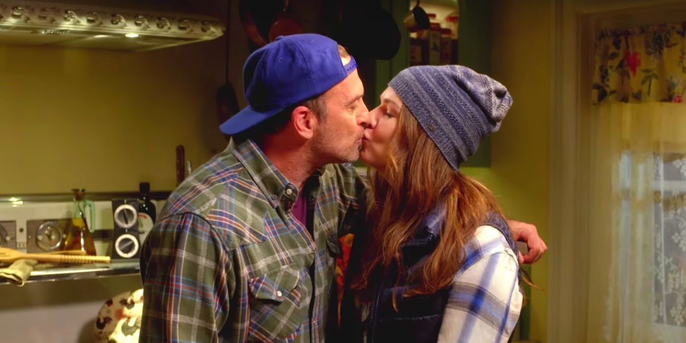 Luke and Lorelai kissing in the kitchen on Gilmore Girls A Year in the Life