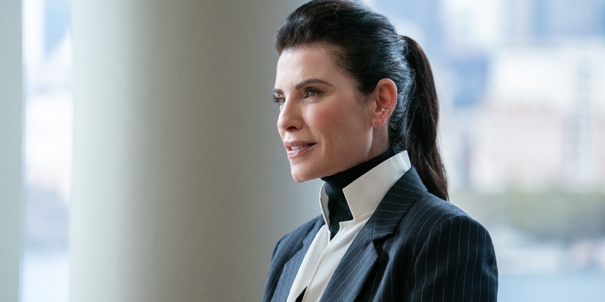 Julianna Margulies Defends Playing A Lesbian On The Morning Show