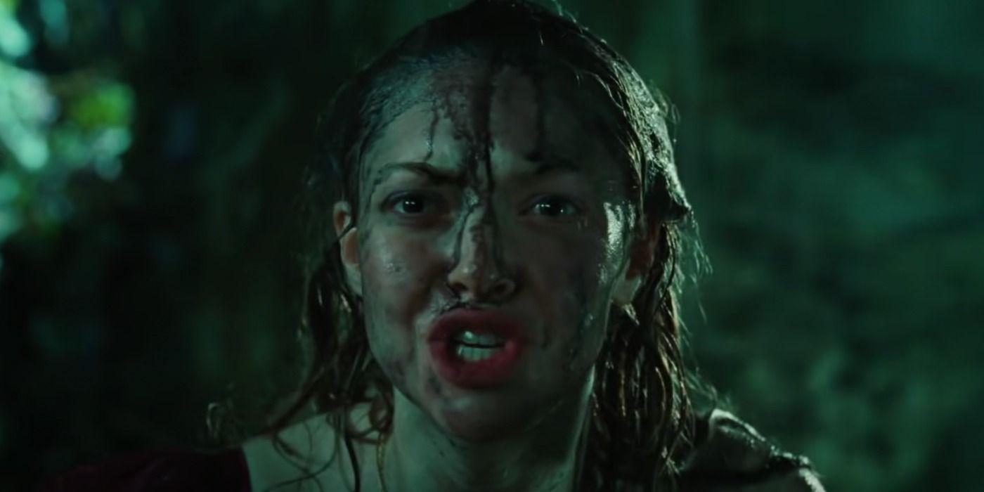 Megan Fox & Amanda Seyfried Lookalikes Recreate Jennifer's Body Scene