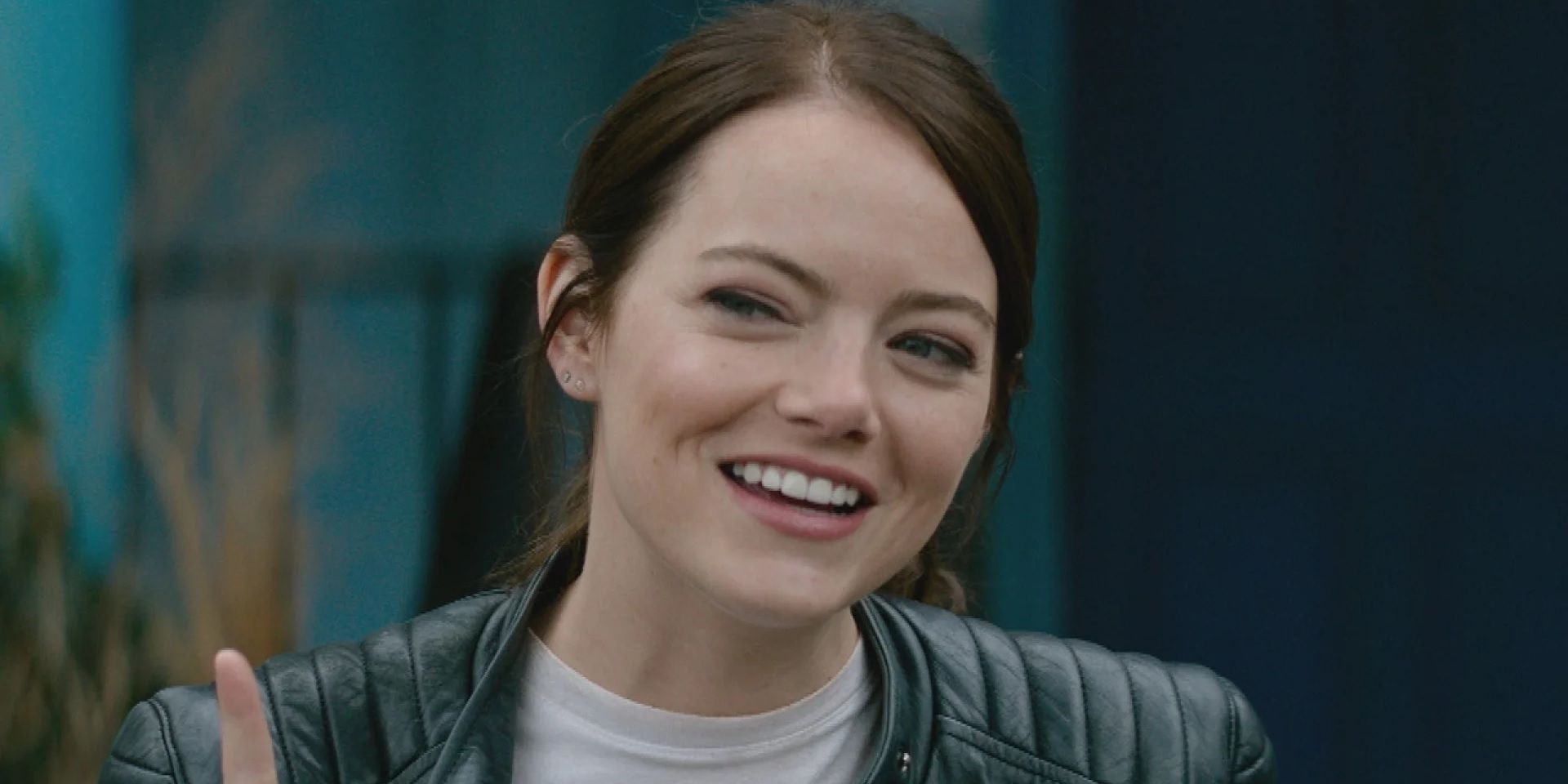 Emma Stone as Wichita smiling in Zombieland Double Tap