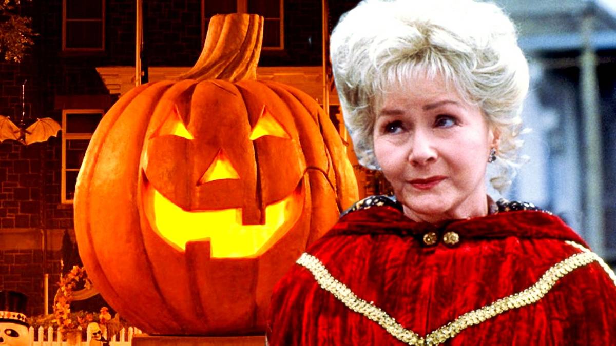 Debbie Reynolds Dressed As Halloweentown Character For Trick-Or-Treaters Debbie Reynolds Dressed As Halloweentown Character For Trick-Or-Treaters
