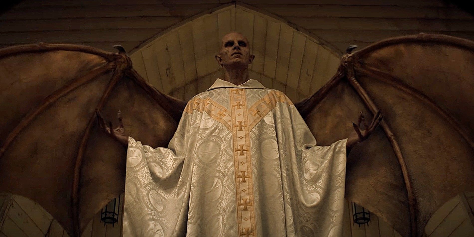 Mike Flanagan's 87% Rotten Tomatoes Miniseries Proves He's The Perfect Director To Redeem Blumhouse's Exorcist