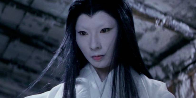 A ghostly woman in the horror movie The Woman of Snow