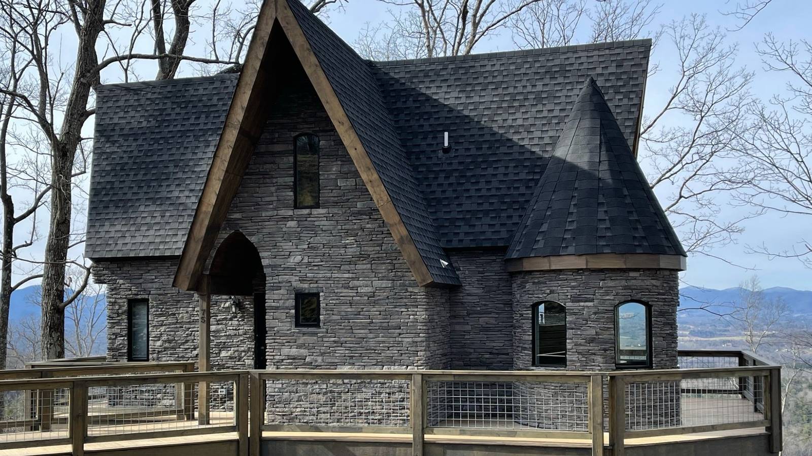 Spend a Night in This Harry Potter-Themed Treehouse Airbnb