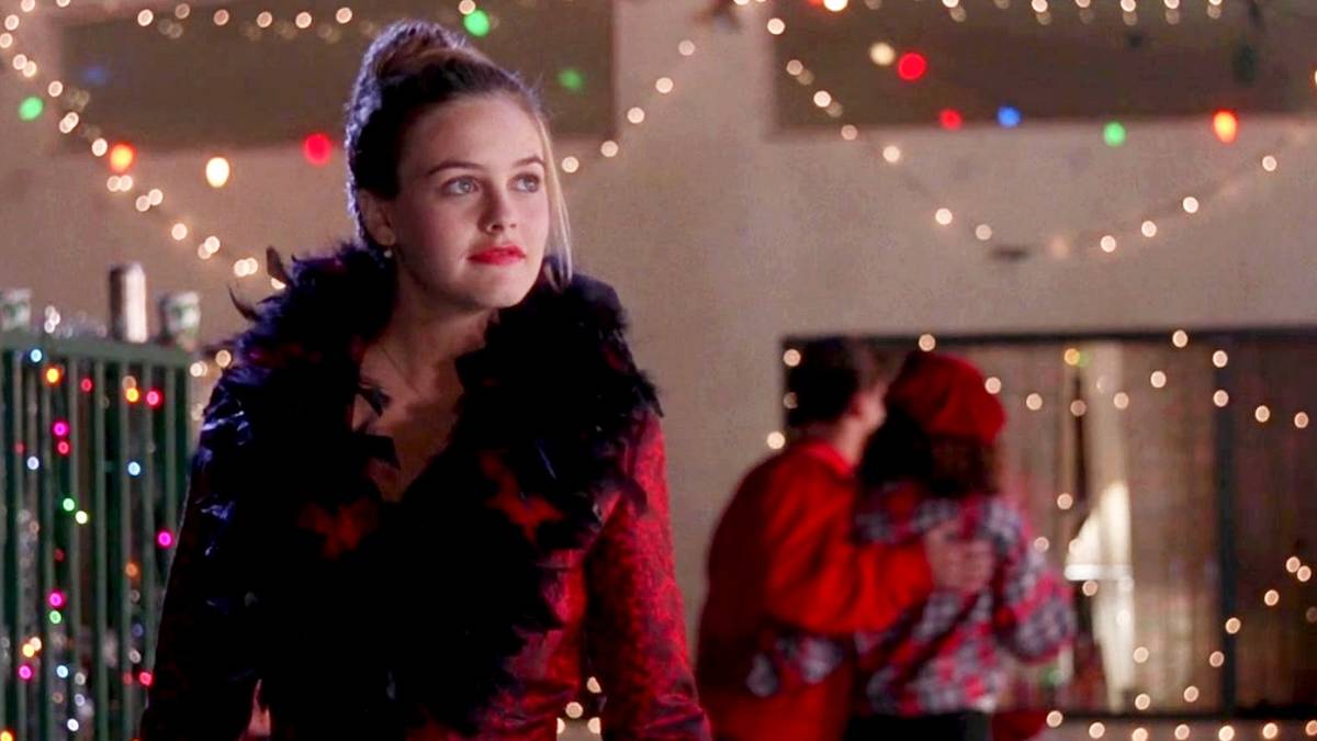 Alicia Silverstone Tried Wearing Cher's Clueless Outfits In Real Life Alicia Silverstone Tried Wearing Cher's Clueless Outfits In Real Life