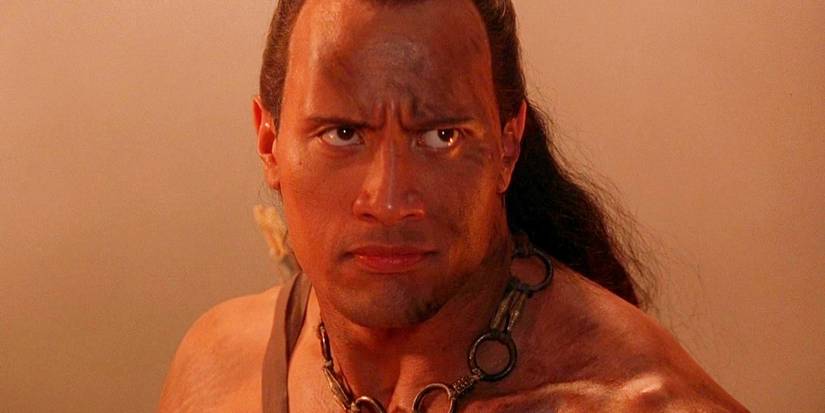 The Scorpion King (Dwayne Johnson) glares in The Scorpion King