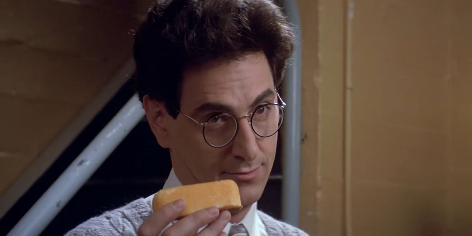 Egon Spengler holding up a twinkie in Ghostbusters 1984