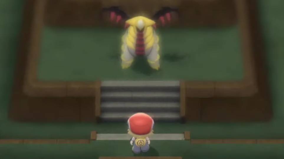 trenerzy zmierzą się z Giratiną w grze Pokemon Brilliant Diamond i Shining Pearl ' s Turnback Cave.