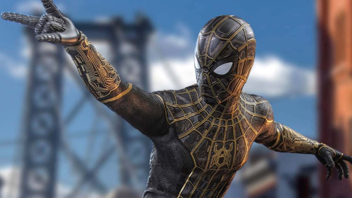 Spider-Man Black & Gold Suit Figures Go Close Up On Dr. Strange Tweaks
