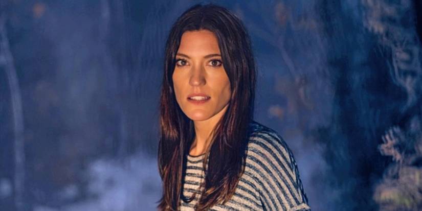 8 Great TV Characters Ruined By A Single Episode 5 Debra from Dexter standing outside, looking worried.