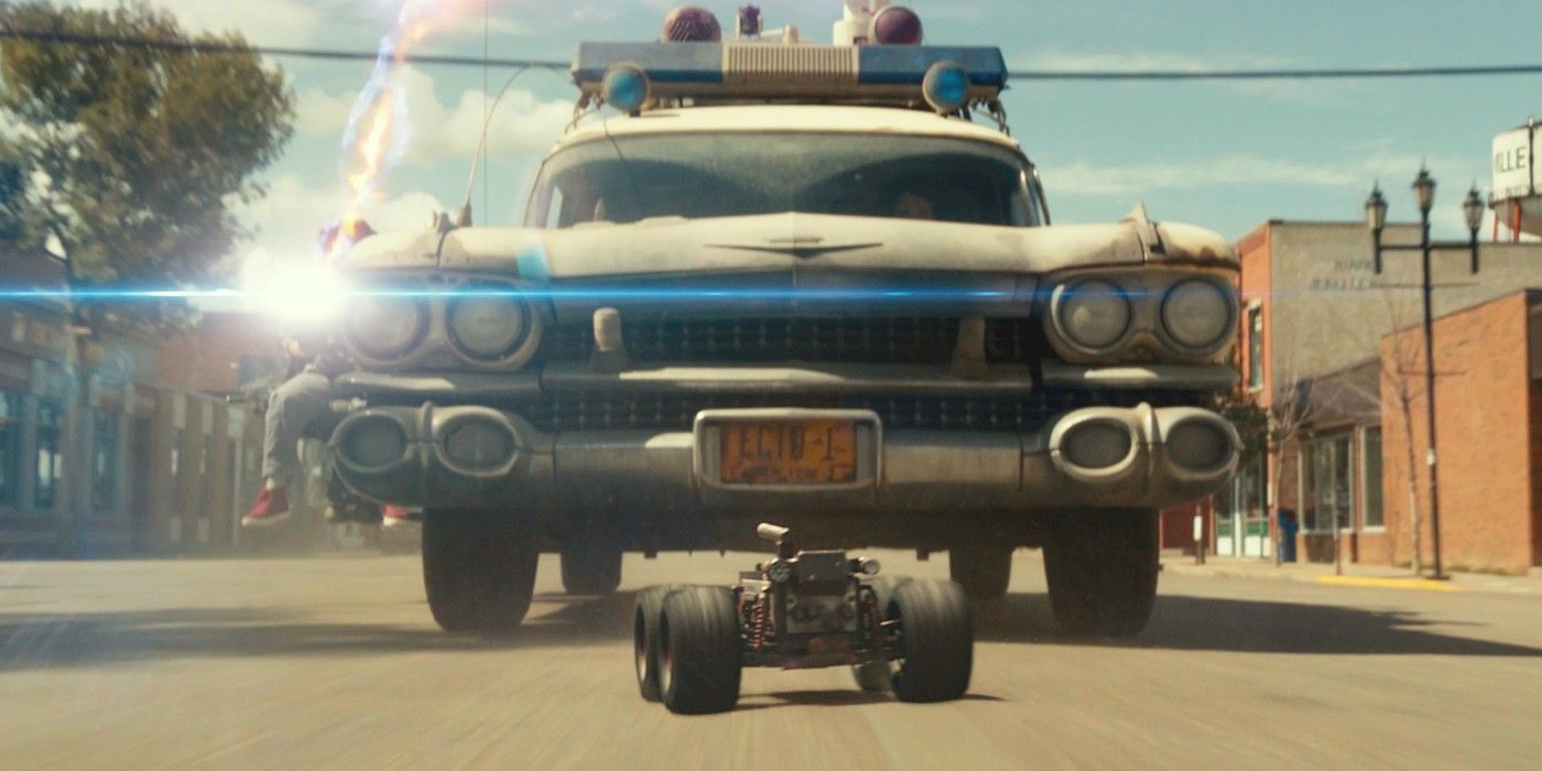 Ghostbusters Afterlife Photo Shows The Ecto1 Racing At High Speed