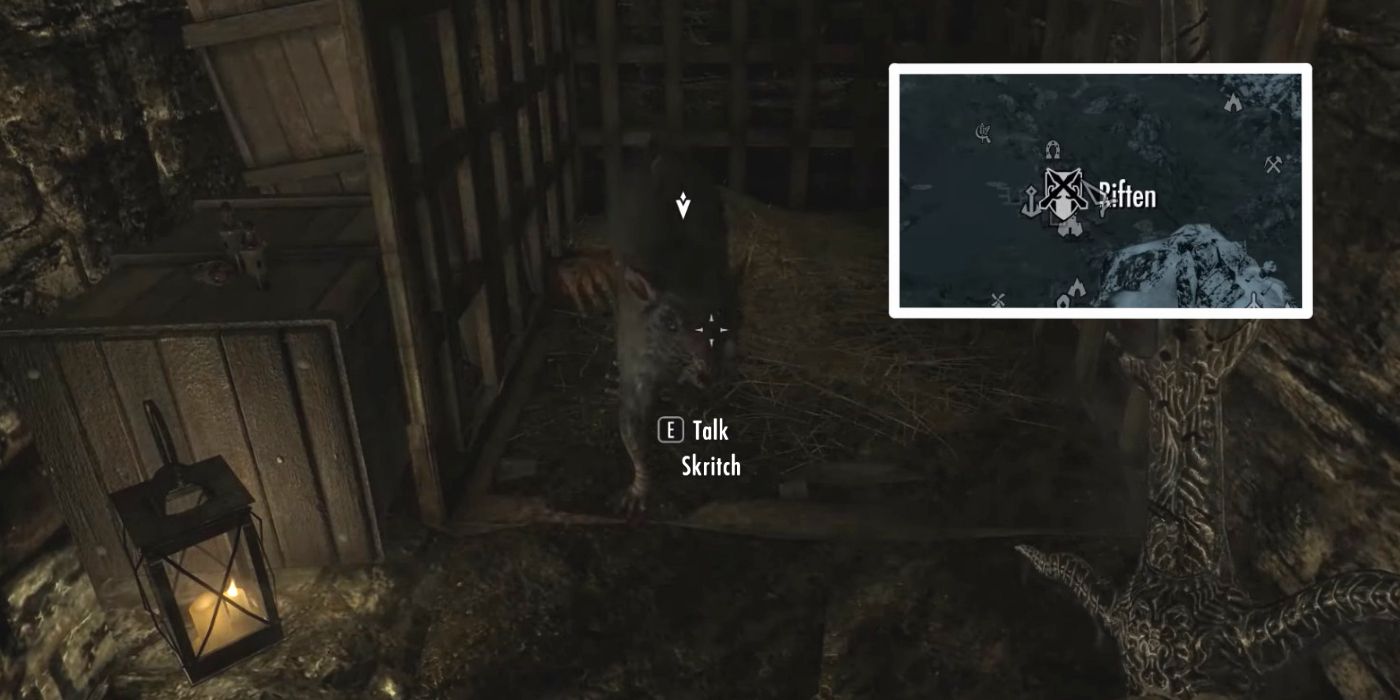 Skritch the Skeever em Skyrim próximo a um mapa mostrando a localização atual do jogador