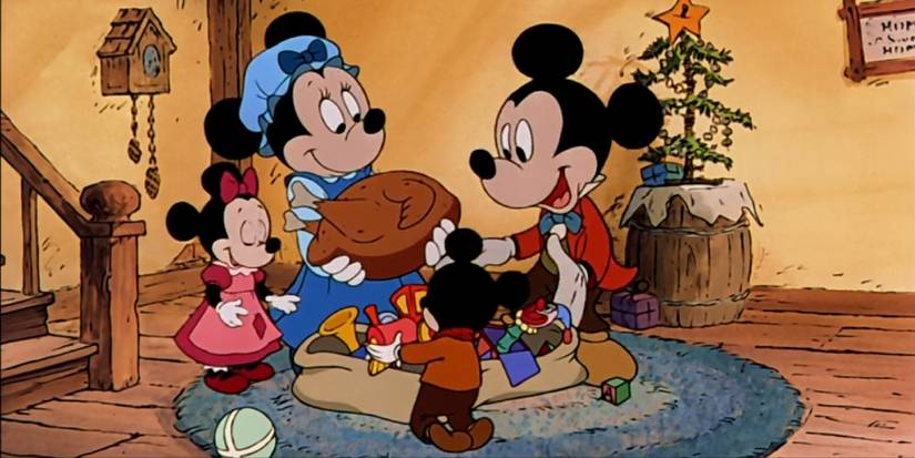 Minnie holds a turkey
