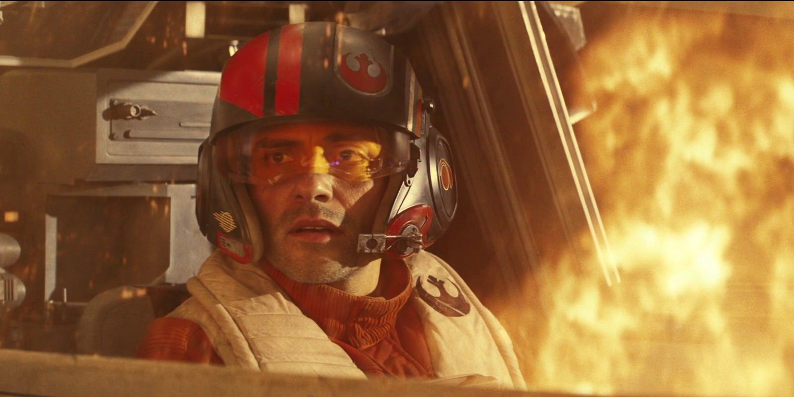 Oscar Isaac as Poe Dameron in Star Wars The Last Jedi