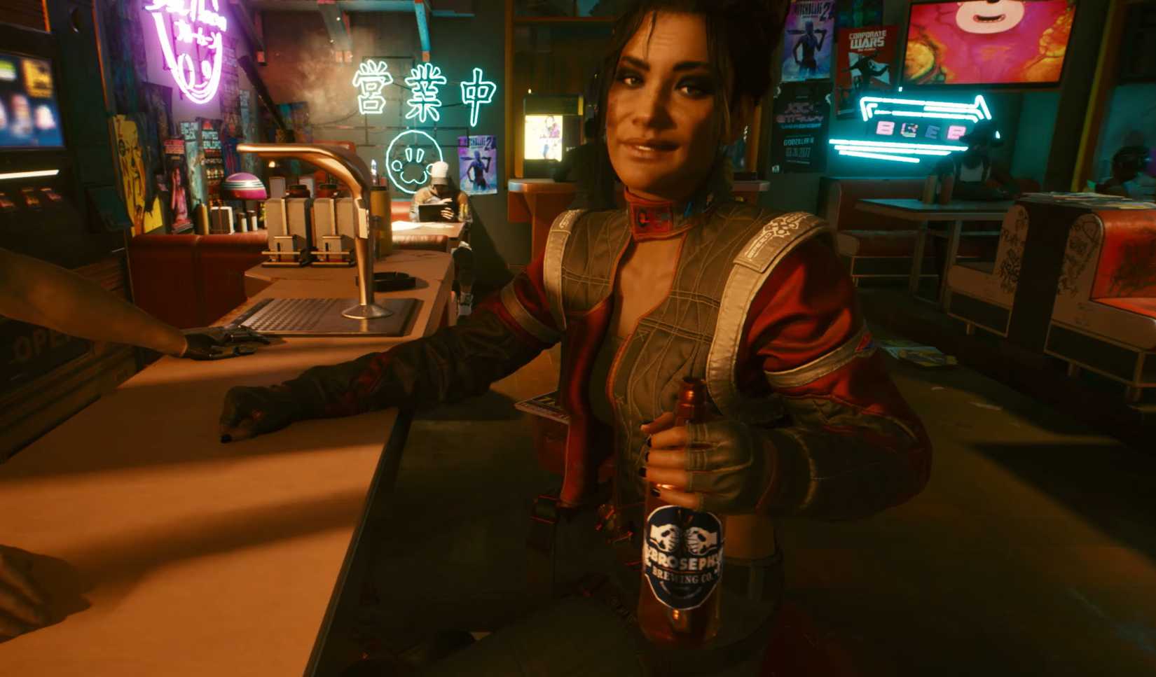 Panam Palmer holding a beer bottle in a bar in Cyberpunk 2077