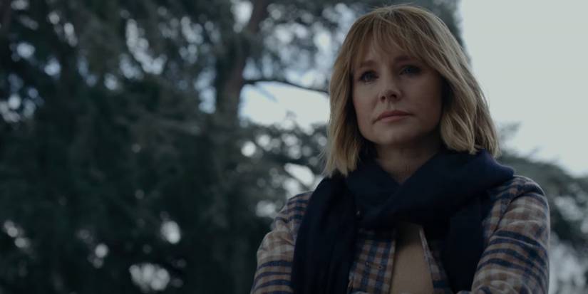 Anna (Kristen Bell) looking upset in The Woman In The House Across The Street From The Girl In The Window