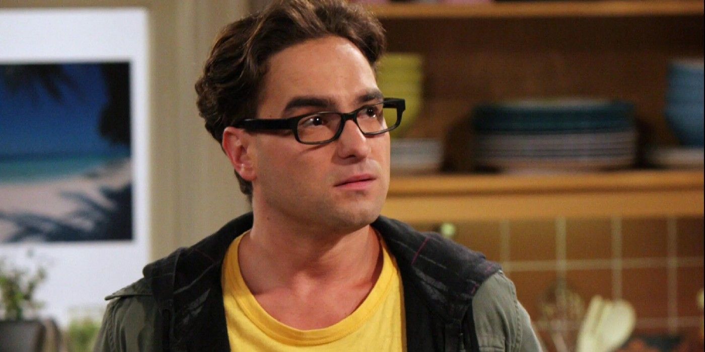 Leonard sitting down in Big Bang Theory.
