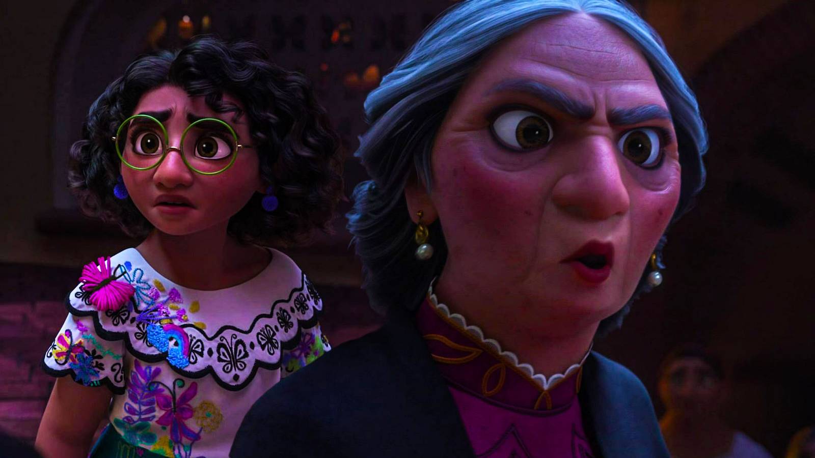 Encanto: Mirabel's Hidden Gift Explains Why Abuela Doesn't Really Like Her