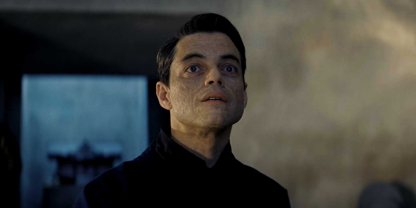 Lyutsifer Safin debating with James Bond in No Time To Die