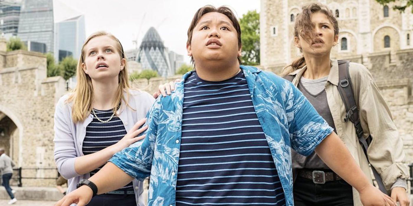 Ned standing in front of Betty and MJ in Spider Man Far From Home