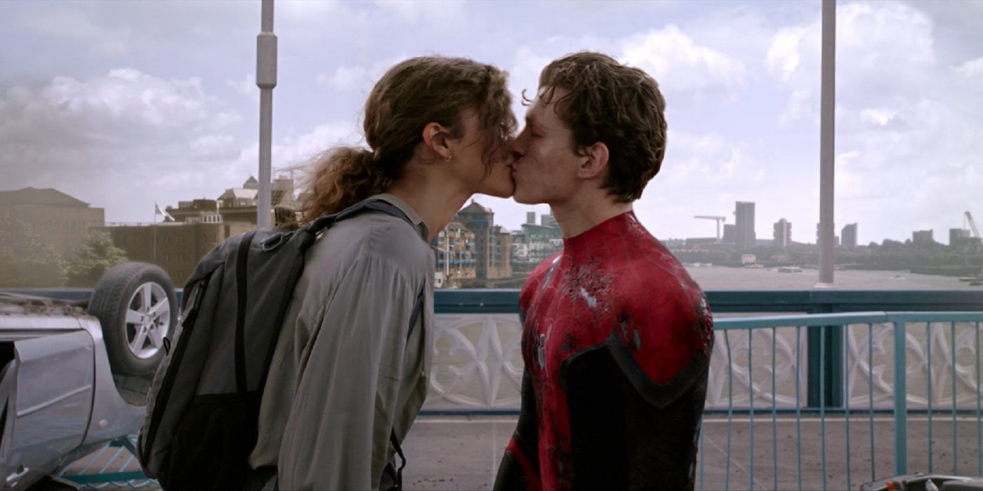 Peter Parker kissing MJ