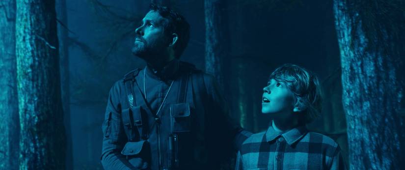 Ryan Reynolds' Sci-Fi Netflix Movie Revealed In New Images