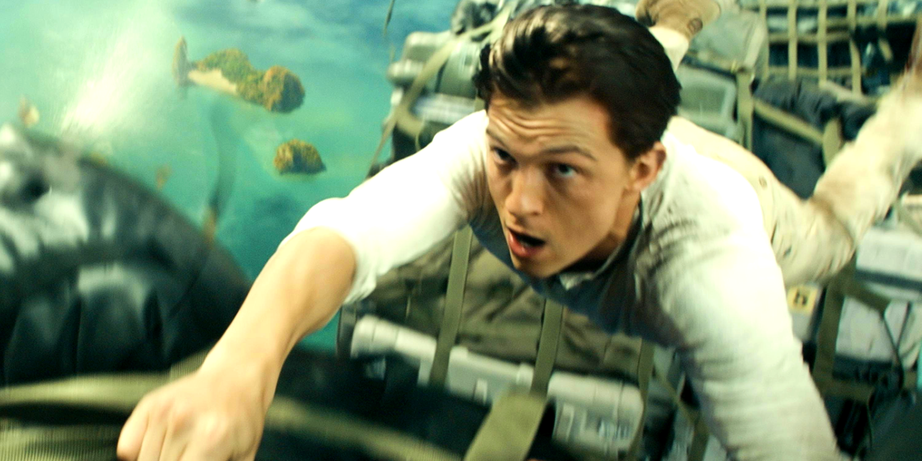 Nathan Drake climbing a rope in Uncharted.