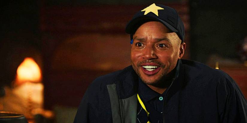 Donald Faison como Booster Gold em Legends of Tomorrow