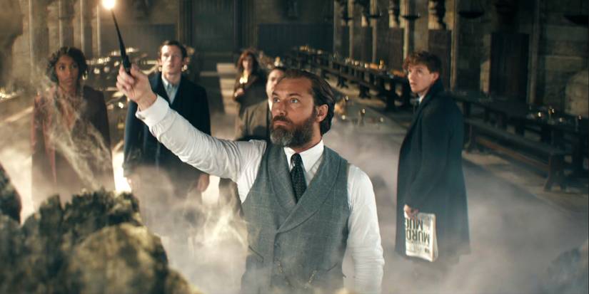 Harry Potter Dumbledore Cosplay Shows The Wizard Looking Regal At Hogwarts