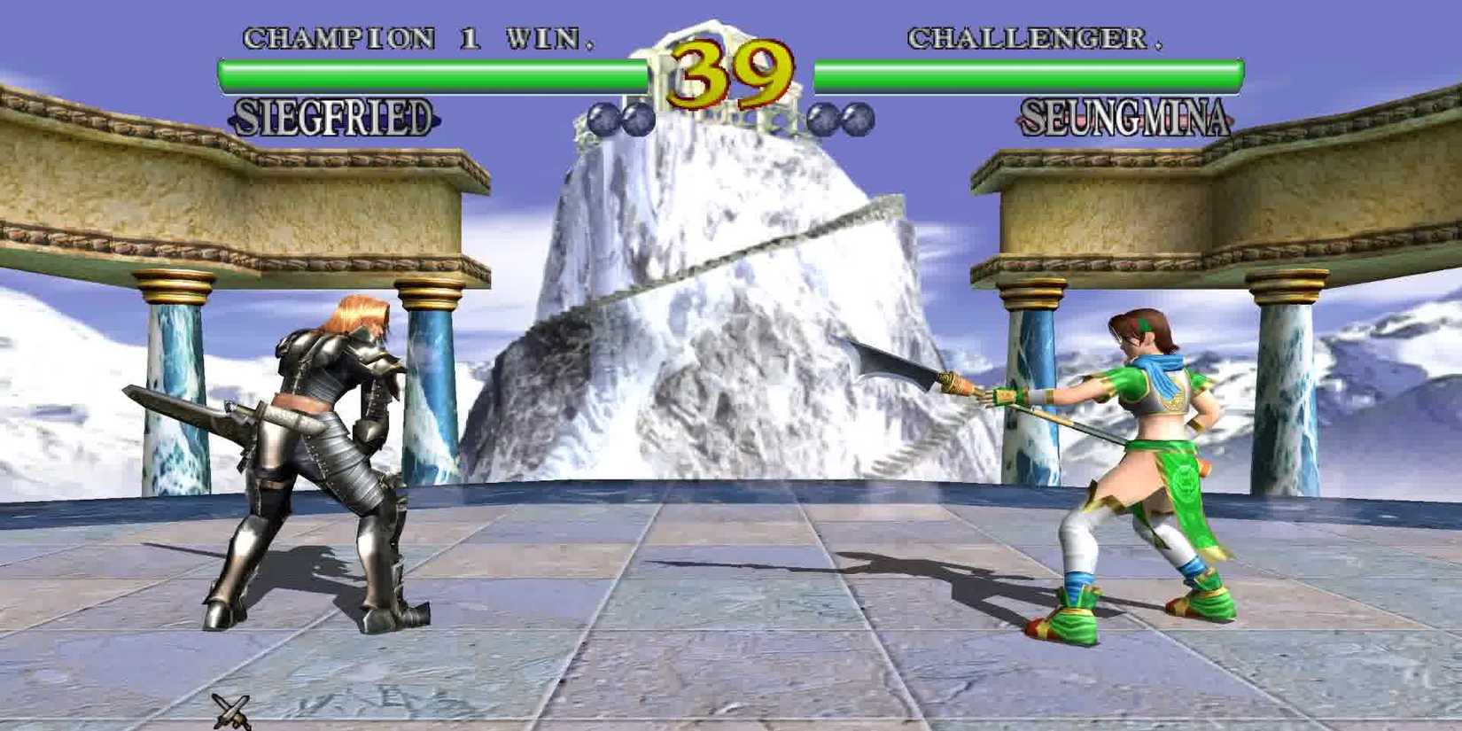 Gameplay from SoulCalibur for the Dreamcast showing to character preparing to fight in front of a mountain.