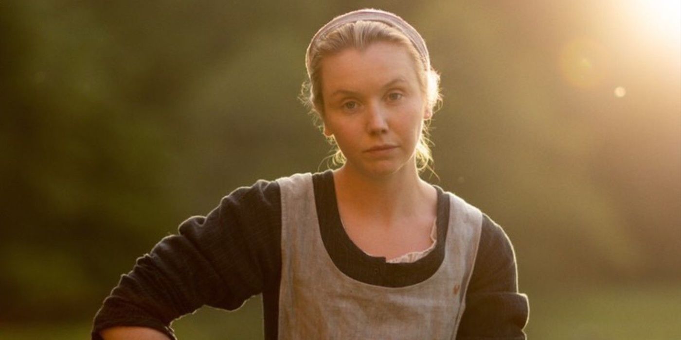 Marsali smiling in Outlander