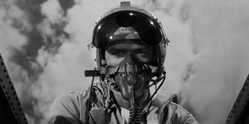 Clint Eastwood em cena de Tarantula