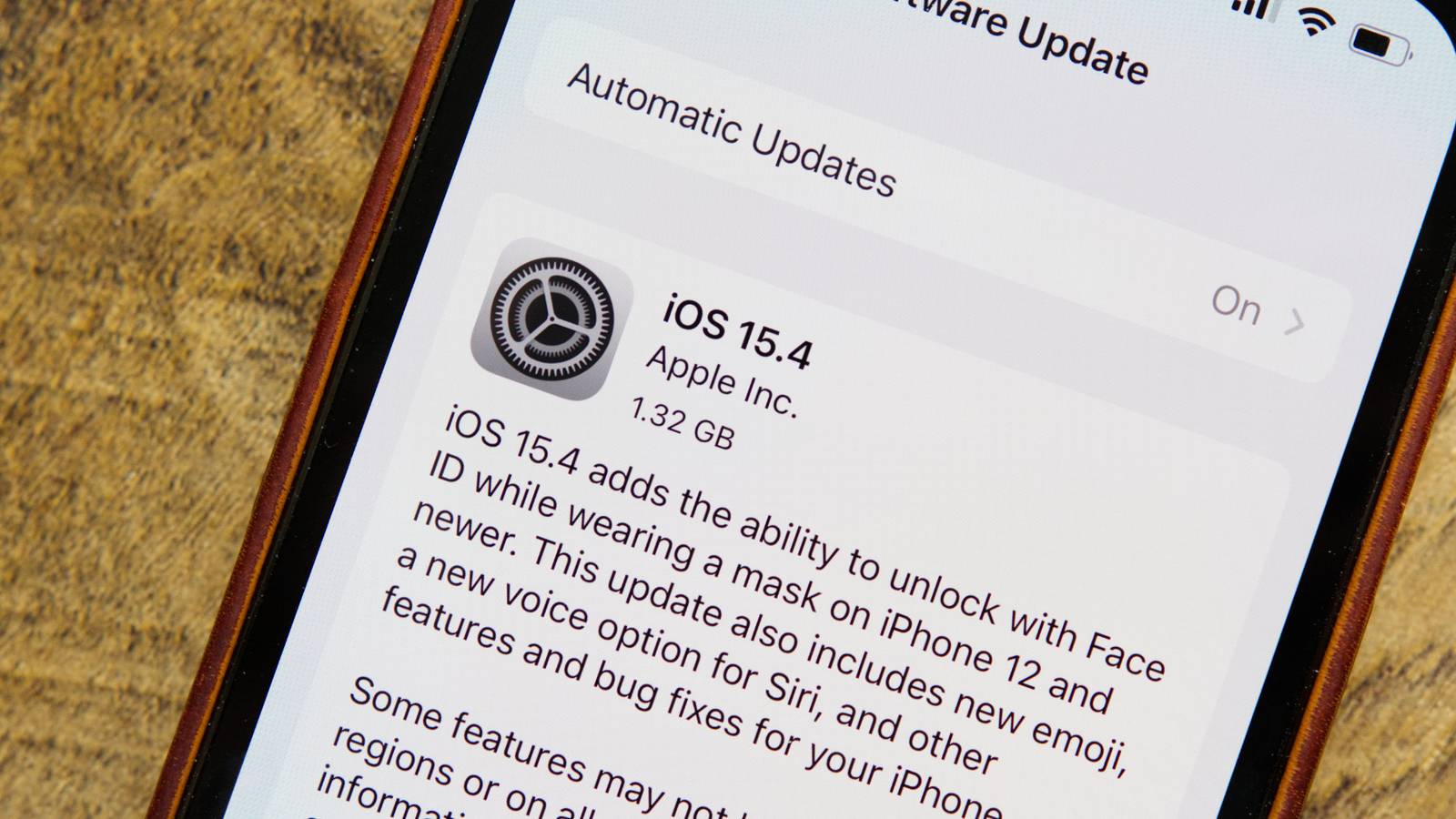 Why It's Better For iPhone Users To Manually Update iOS