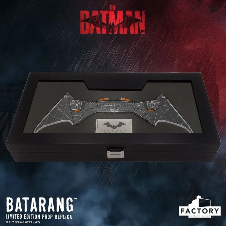 the batman batarang replica 2